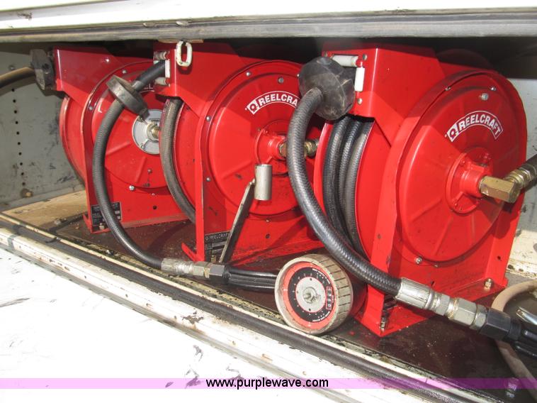 image for item B5209 2006 Ford F550 XL Super Duty service truck