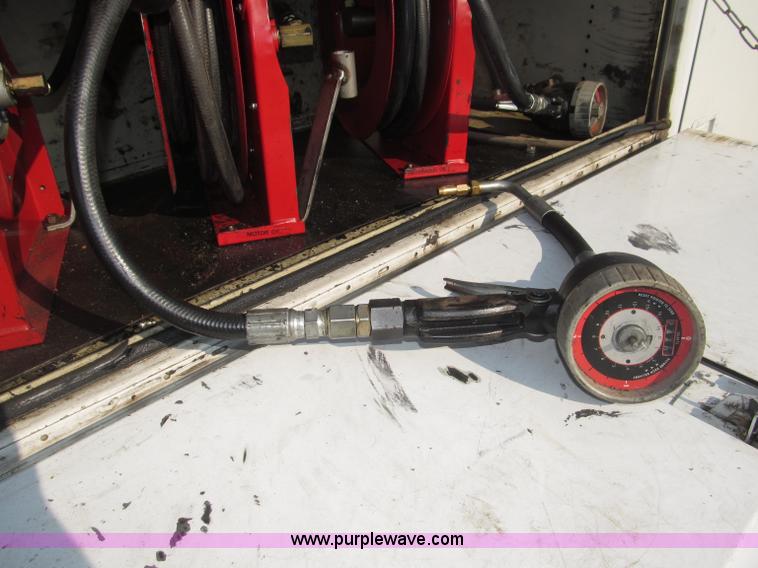 image for item B5209 2006 Ford F550 XL Super Duty service truck