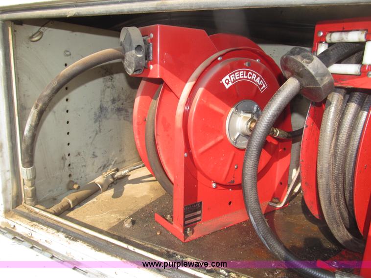 image for item B5209 2006 Ford F550 XL Super Duty service truck