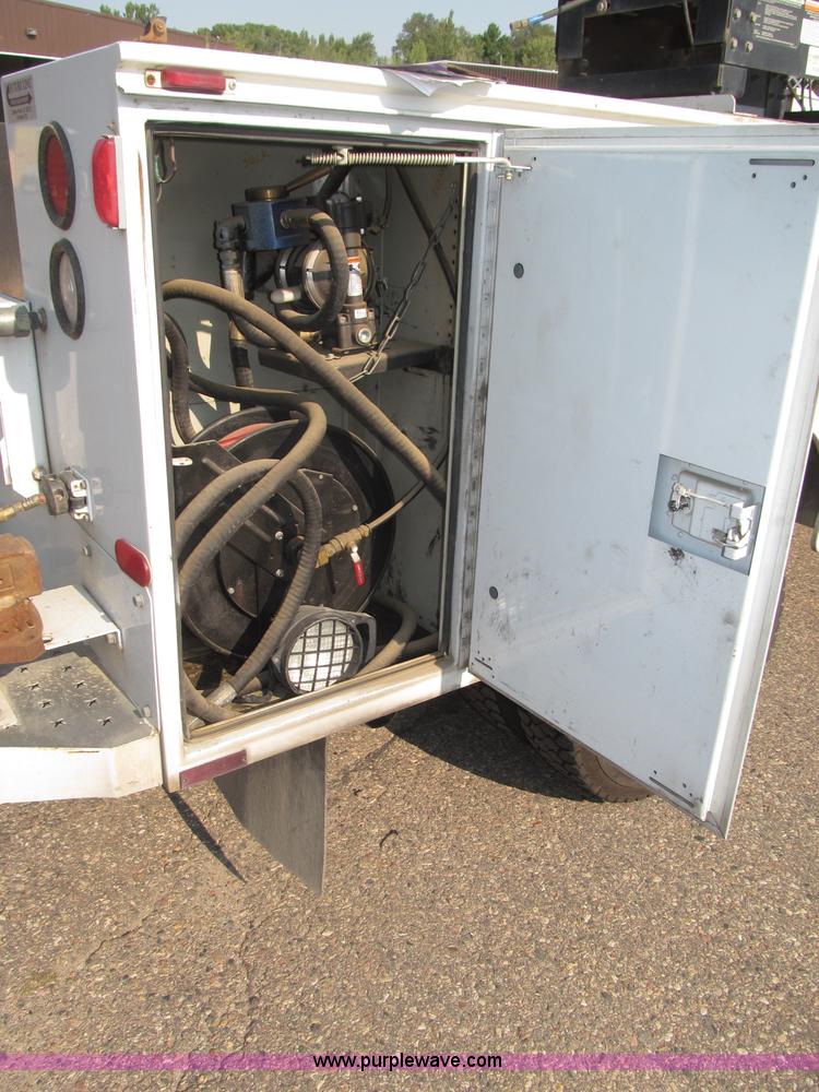 image for item B5209 2006 Ford F550 XL Super Duty service truck