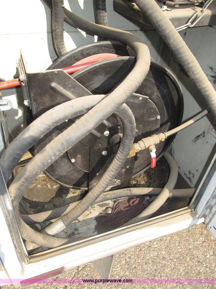 image for item B5209 2006 Ford F550 XL Super Duty service truck