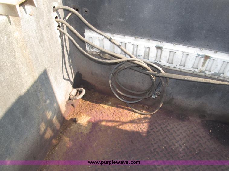 image for item B5209 2006 Ford F550 XL Super Duty service truck