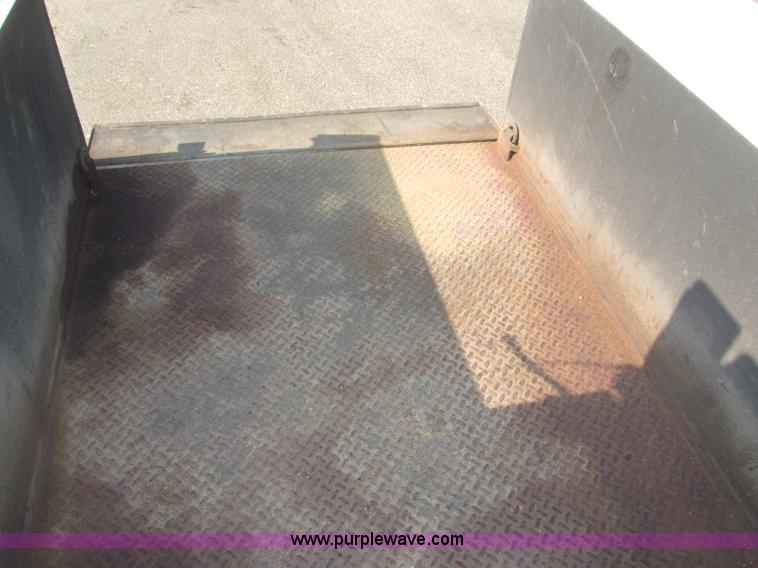 image for item B5209 2006 Ford F550 XL Super Duty service truck