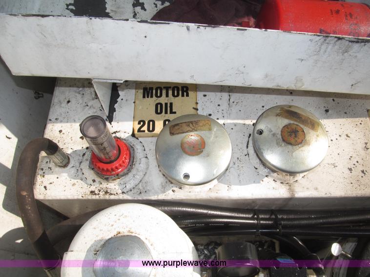 image for item B5209 2006 Ford F550 XL Super Duty service truck