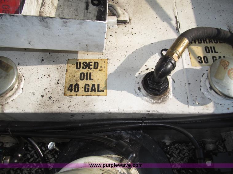 image for item B5209 2006 Ford F550 XL Super Duty service truck