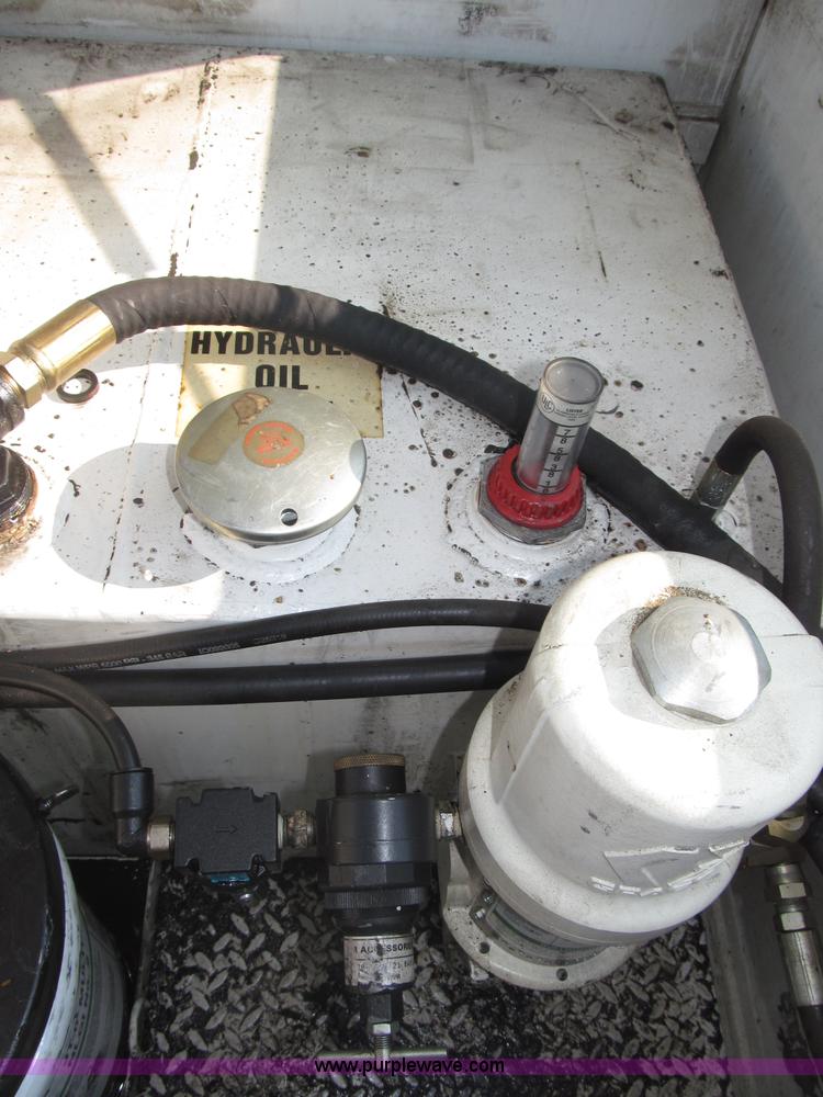 image for item B5209 2006 Ford F550 XL Super Duty service truck