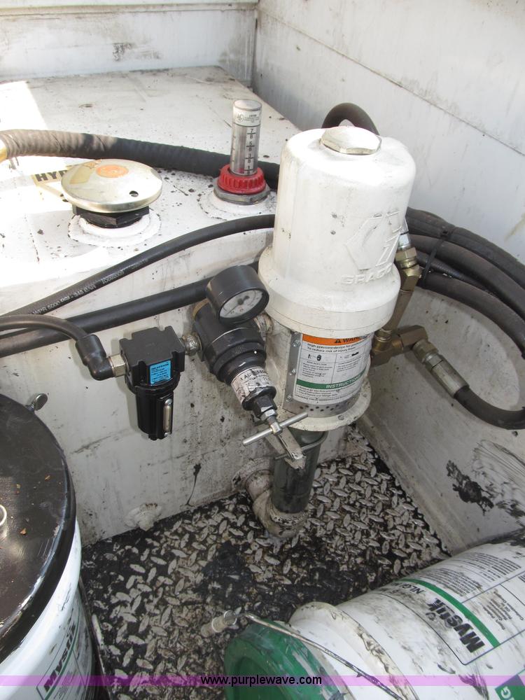 image for item B5209 2006 Ford F550 XL Super Duty service truck