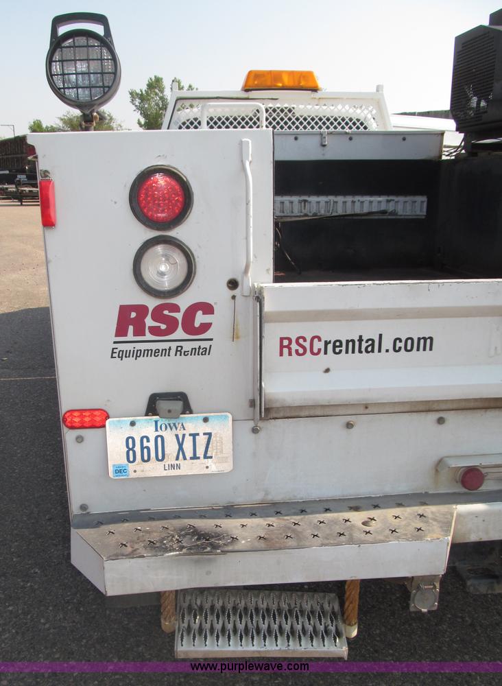 image for item B5209 2006 Ford F550 XL Super Duty service truck