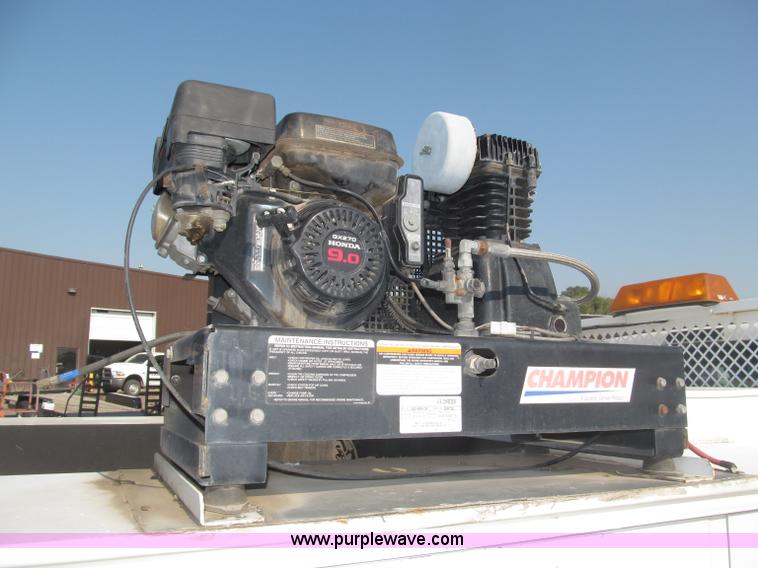 image for item B5209 2006 Ford F550 XL Super Duty service truck