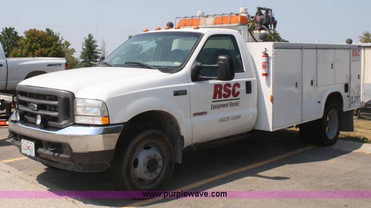 image for item B6875 2004 Ford F550 XL Super Duty service truck