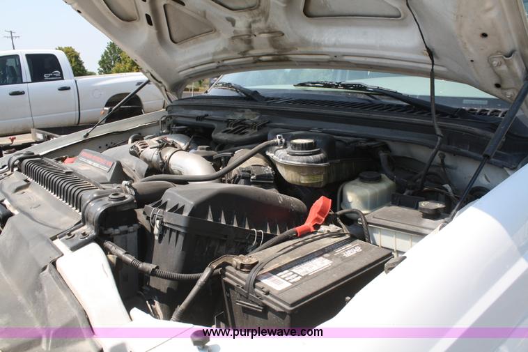image for item B6875 2004 Ford F550 XL Super Duty service truck