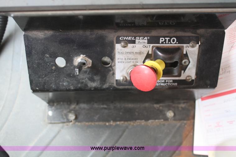 image for item B6876 2006 Freightliner Business Class M2 rollback truck