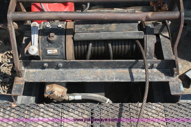 image for item B6876 2006 Freightliner Business Class M2 rollback truck