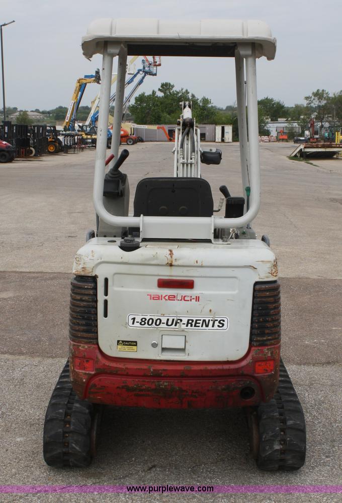 image for item B6900 2006 Takeuchi TB016 compact excavator