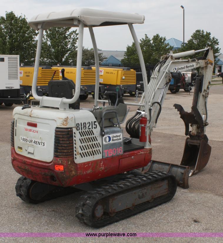 image for item B6900 2006 Takeuchi TB016 compact excavator
