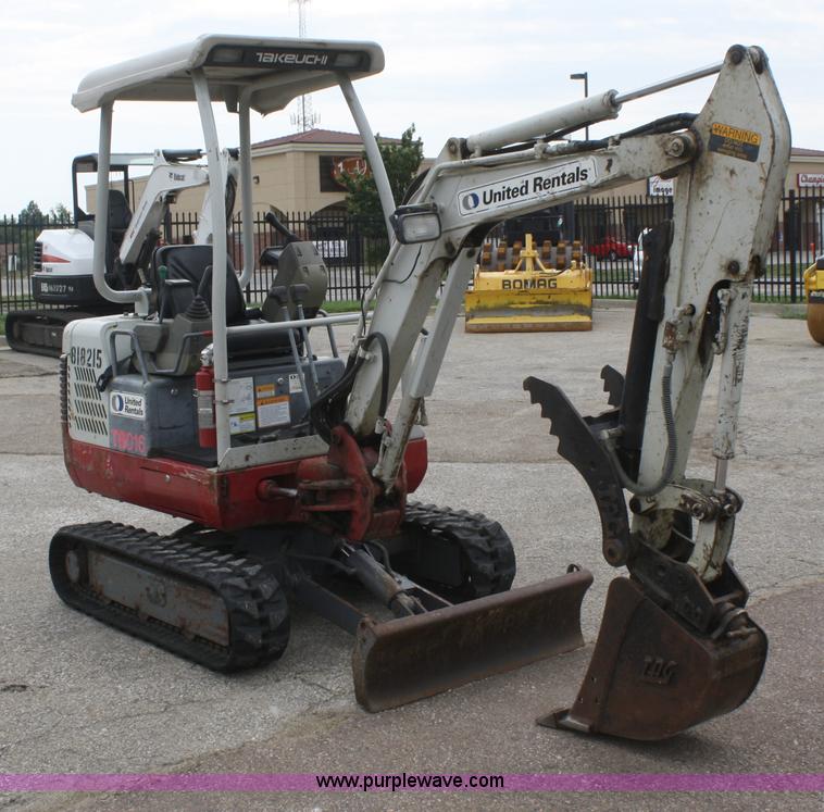 image for item B6900 2006 Takeuchi TB016 compact excavator