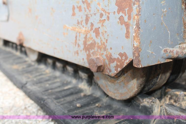 image for item B6900 2006 Takeuchi TB016 compact excavator