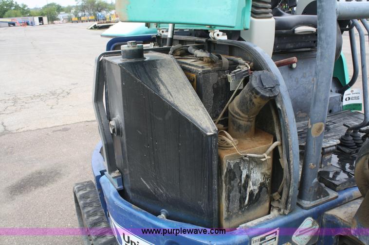 image for item B6920 2006 IHI 35NX2 mini excavator