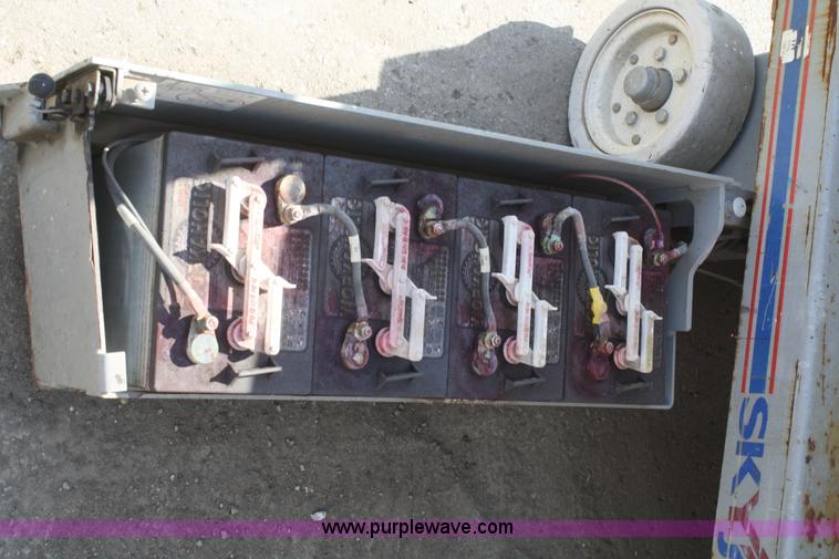 image for item B6924 2006 Skyjack SJ-III 3215 electric scissor lift
