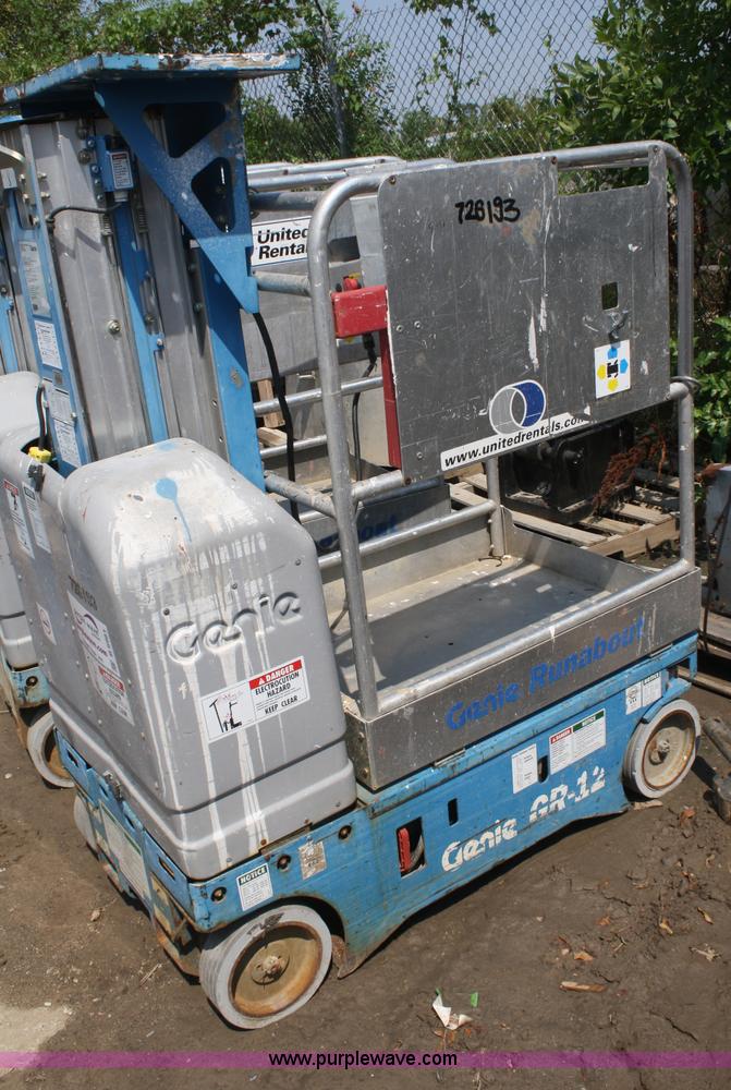 image for item B6961 2005 Genie GR12 vertical lift