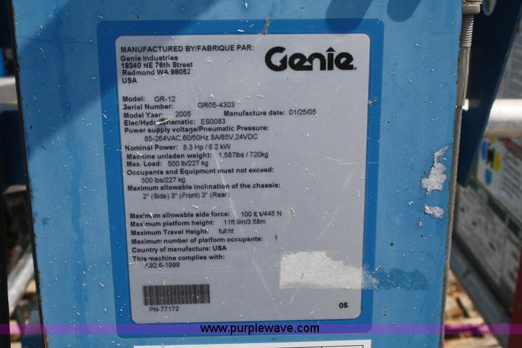 image for item B6961 2005 Genie GR12 vertical lift
