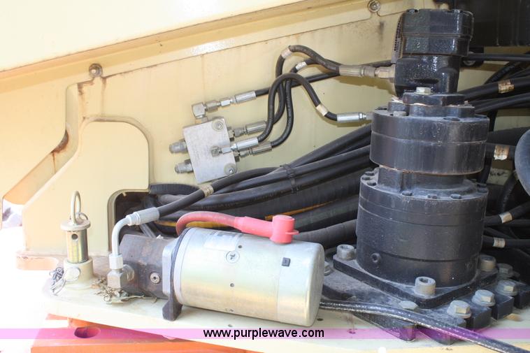 image for item B6962 2000 JLG 600S boom lift