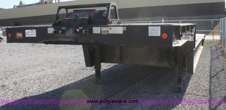 image for item B6965 2005 Trail King Hydra-Tail trailer