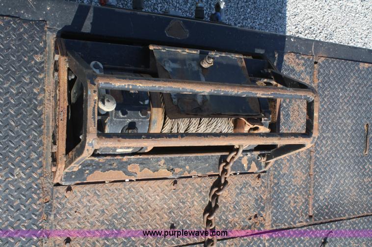 image for item B6965 2005 Trail King Hydra-Tail trailer