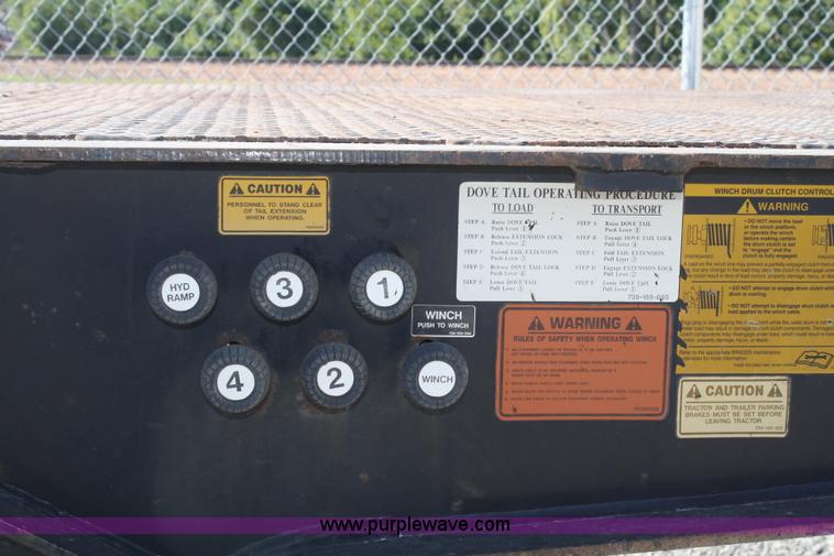 image for item B6965 2005 Trail King Hydra-Tail trailer