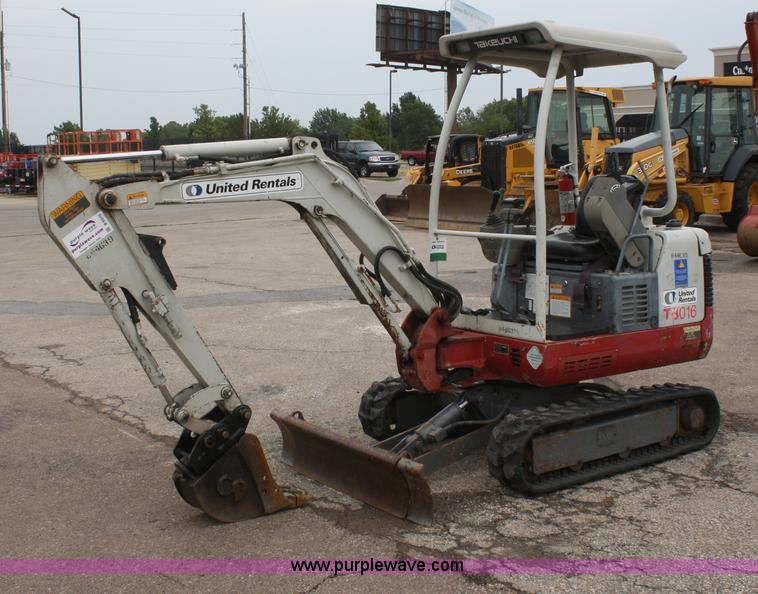 image for item B6970 2006 Takeuchi TB016 compact excavator