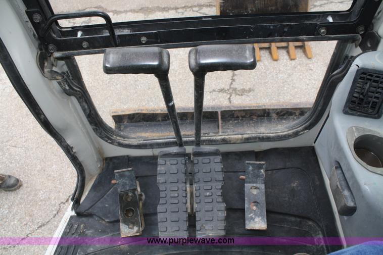 image for item B6971 2004 Link-Belt 75MSR mini excavator