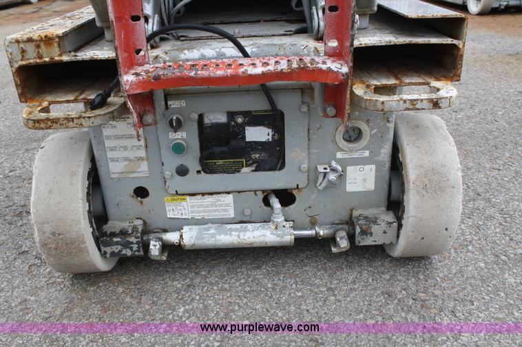 image for item B6976 2006 Skyjack SJ-III 3219 electric scissor lift