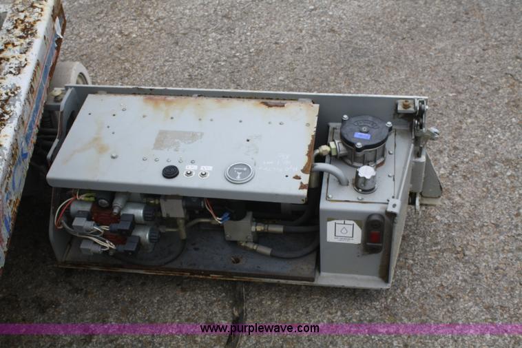 image for item B6976 2006 Skyjack SJ-III 3219 electric scissor lift