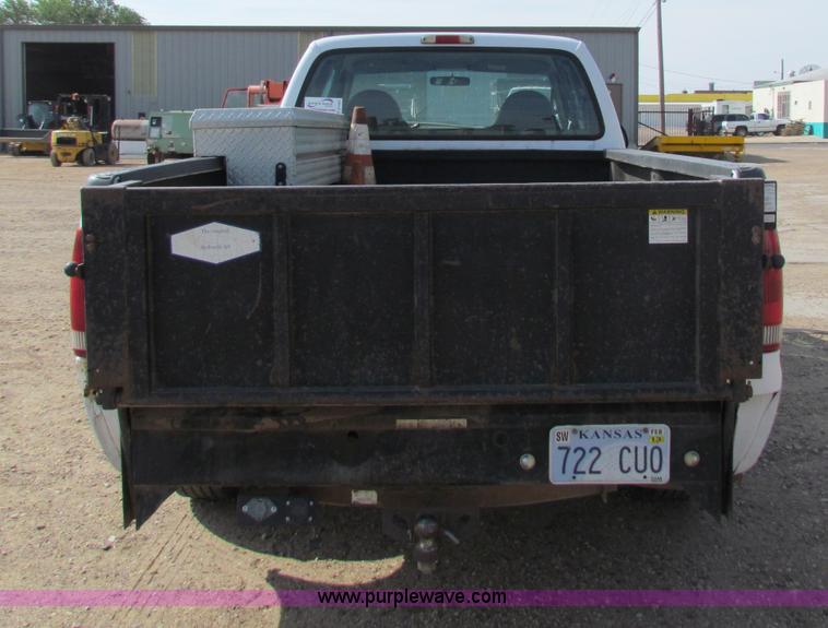 image for item B7483 2000 Ford F250 XL Super Duty SuperCab pickup truck