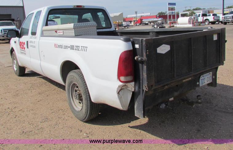 image for item B7483 2000 Ford F250 XL Super Duty SuperCab pickup truck