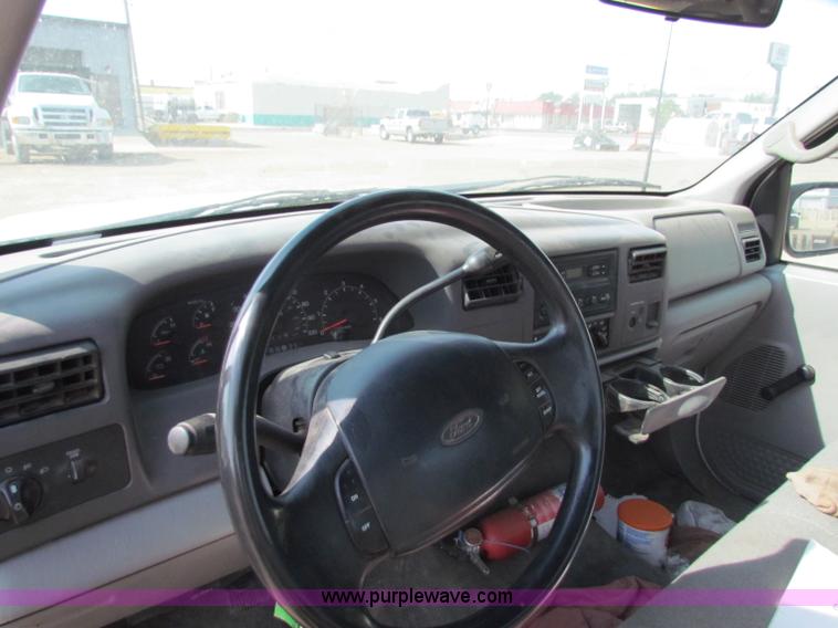 image for item B7483 2000 Ford F250 XL Super Duty SuperCab pickup truck