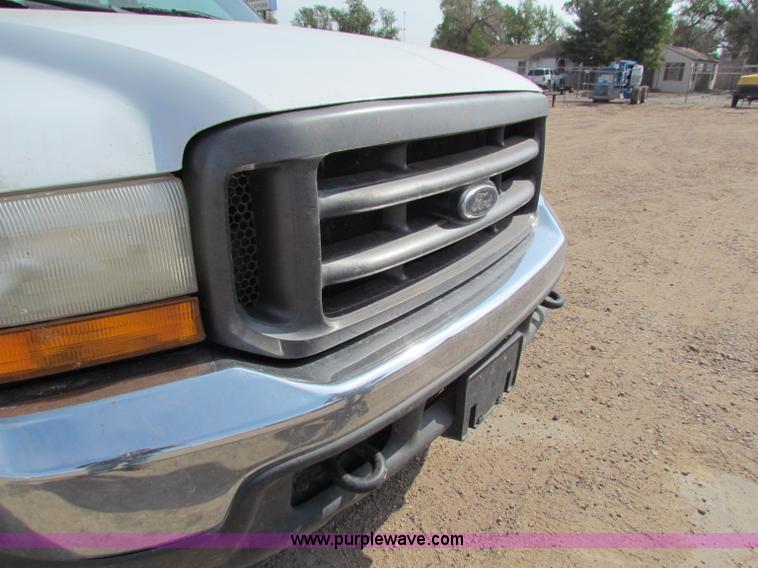 image for item B7483 2000 Ford F250 XL Super Duty SuperCab pickup truck
