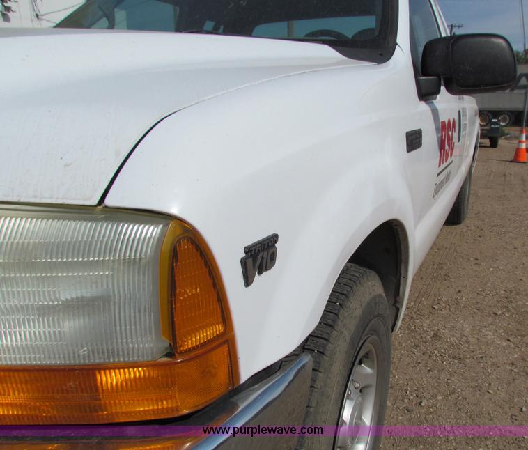 image for item B7483 2000 Ford F250 XL Super Duty SuperCab pickup truck