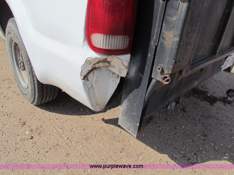 image for item B7483 2000 Ford F250 XL Super Duty SuperCab pickup truck