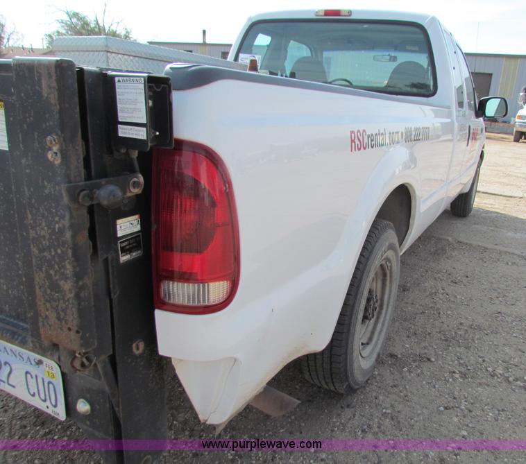 image for item B7483 2000 Ford F250 XL Super Duty SuperCab pickup truck