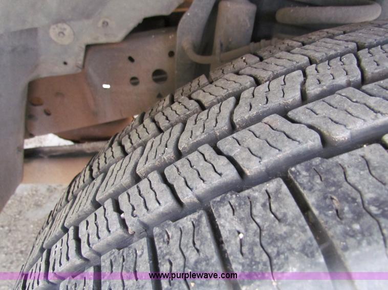 image for item B7483 2000 Ford F250 XL Super Duty SuperCab pickup truck