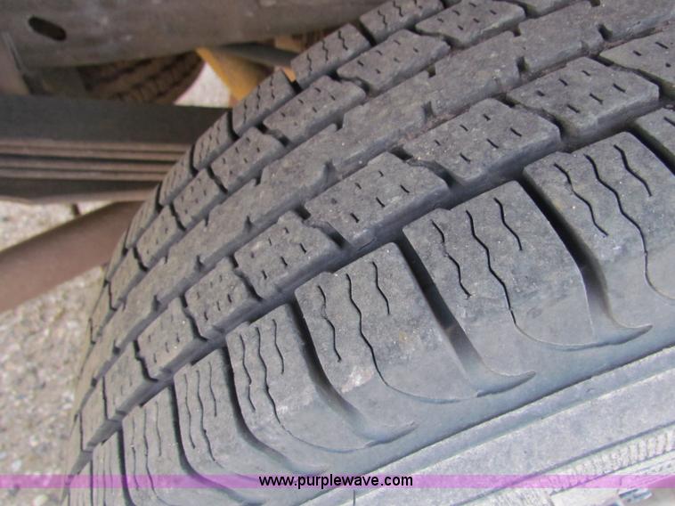 image for item B7483 2000 Ford F250 XL Super Duty SuperCab pickup truck