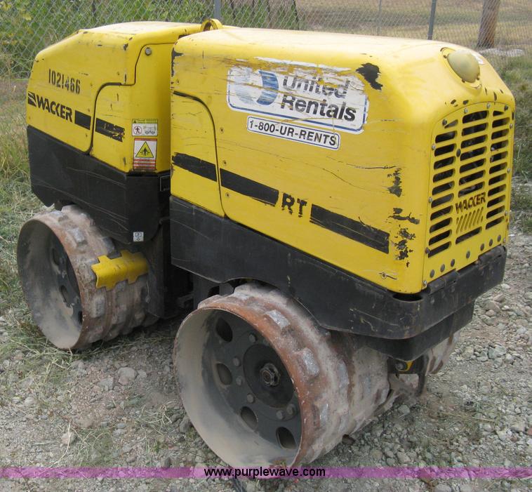 image for item B8060 2007 Wacker RT articulating trench compactor