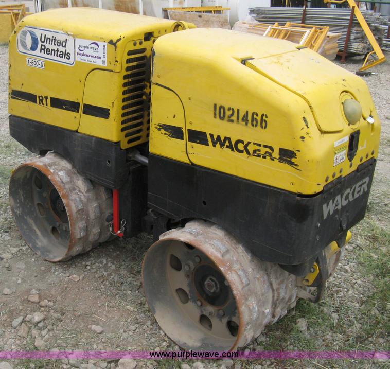 image for item B8060 2007 Wacker RT articulating trench compactor