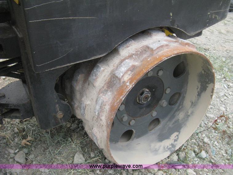 image for item B8060 2007 Wacker RT articulating trench compactor