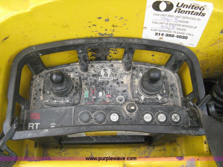 image for item B8060 2007 Wacker RT articulating trench compactor