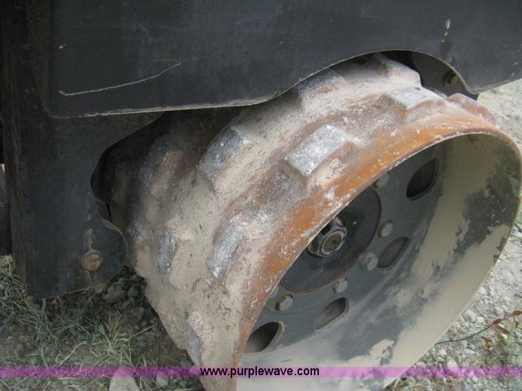 image for item B8060 2007 Wacker RT articulating trench compactor