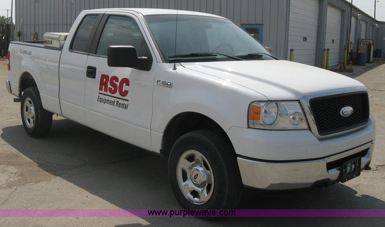 image for item B8064 2007 Ford F150 XLT SuperCab pickup truck
