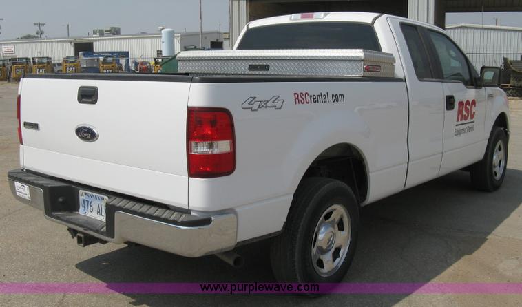 image for item B8064 2007 Ford F150 XLT SuperCab pickup truck