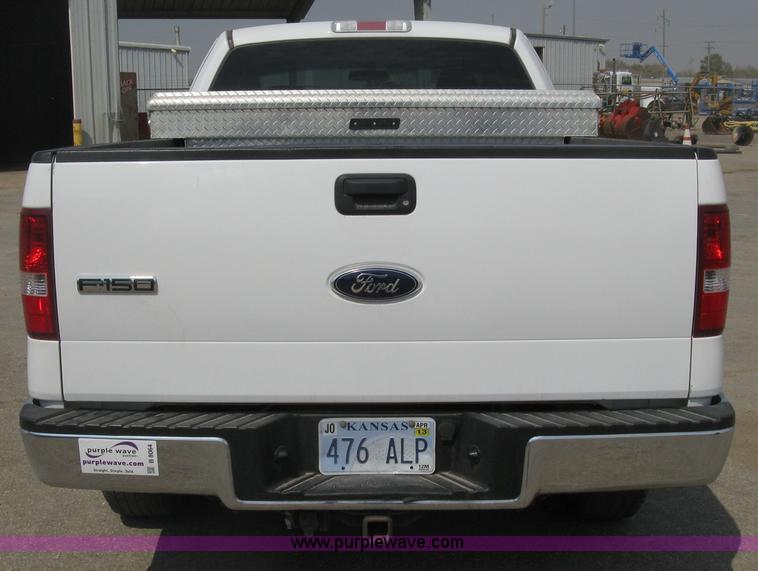image for item B8064 2007 Ford F150 XLT SuperCab pickup truck